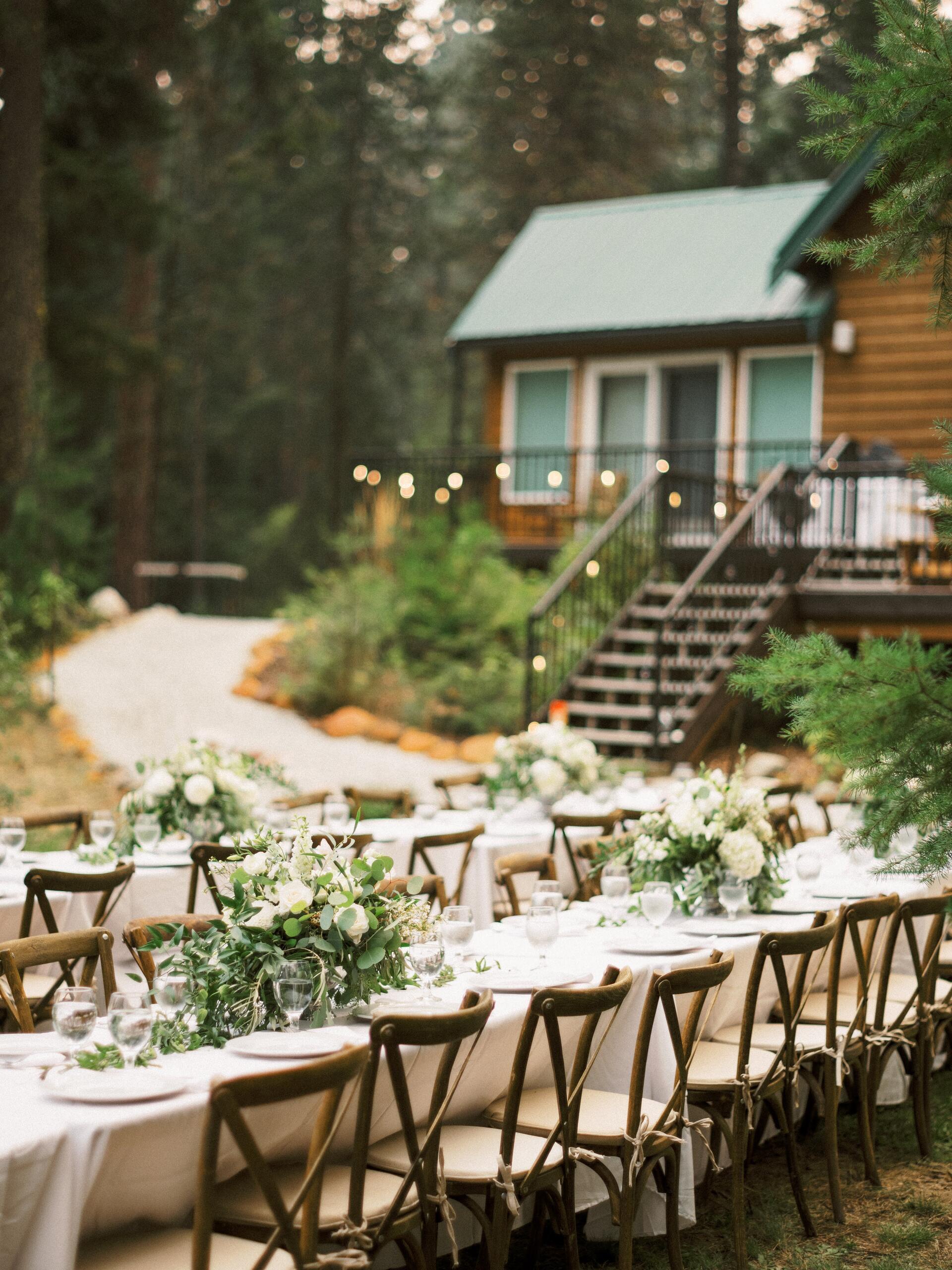 Elegant wedding reception table setting